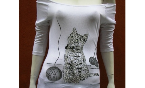 maglia viscosa gatto dipinta a mano con strass e borchie